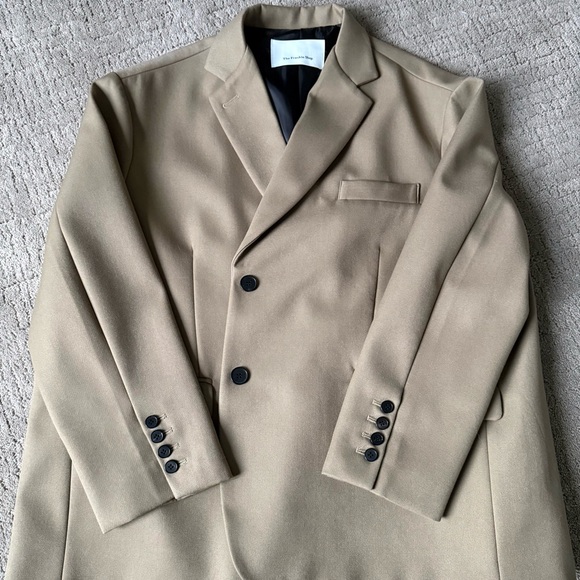 The Frankie Shop Desert Taupe Blazer - Picture 6 of 16